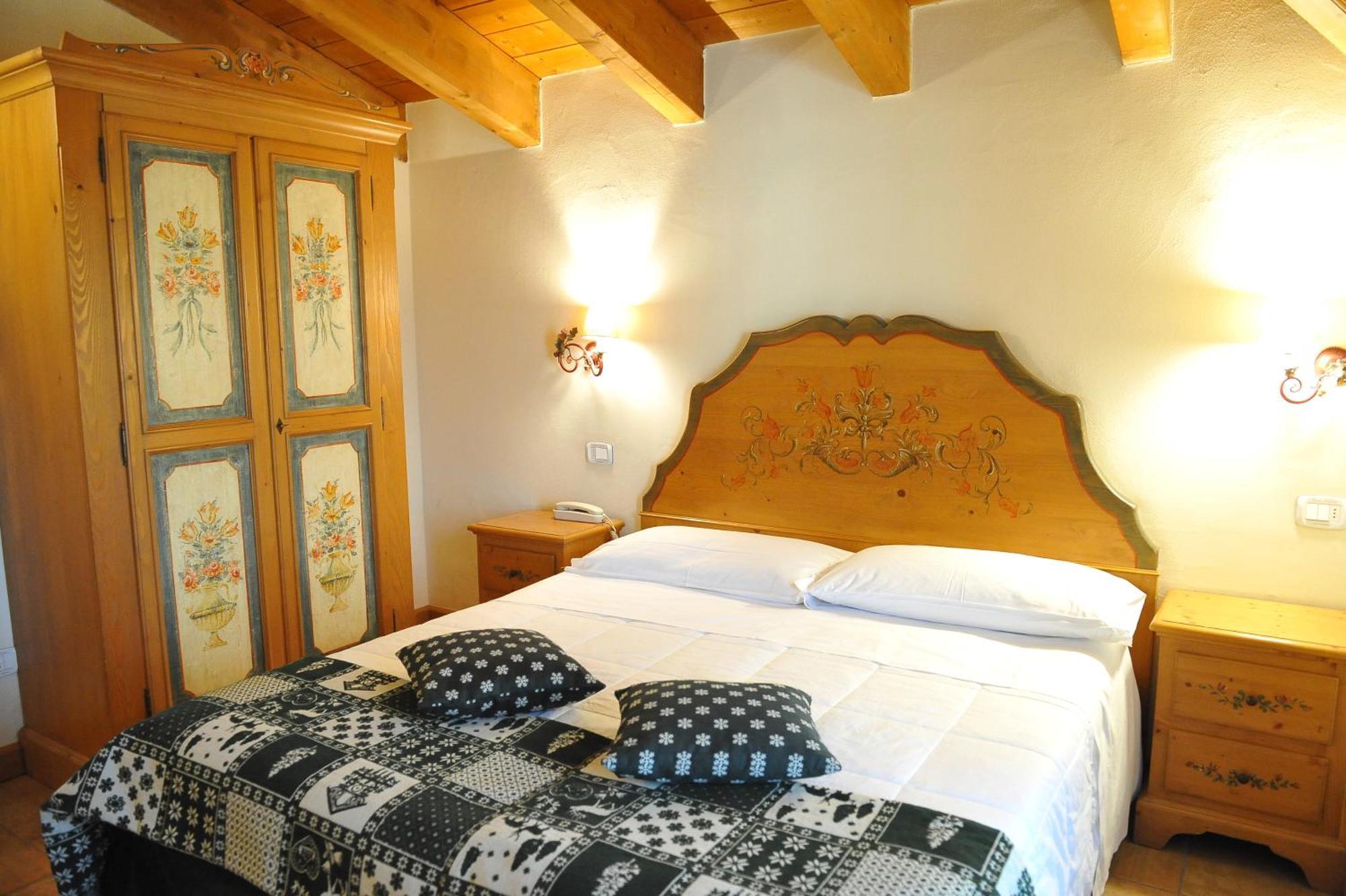 Garni Astoria Hotel & Spa روكاراسو المظهر الخارجي الصورة