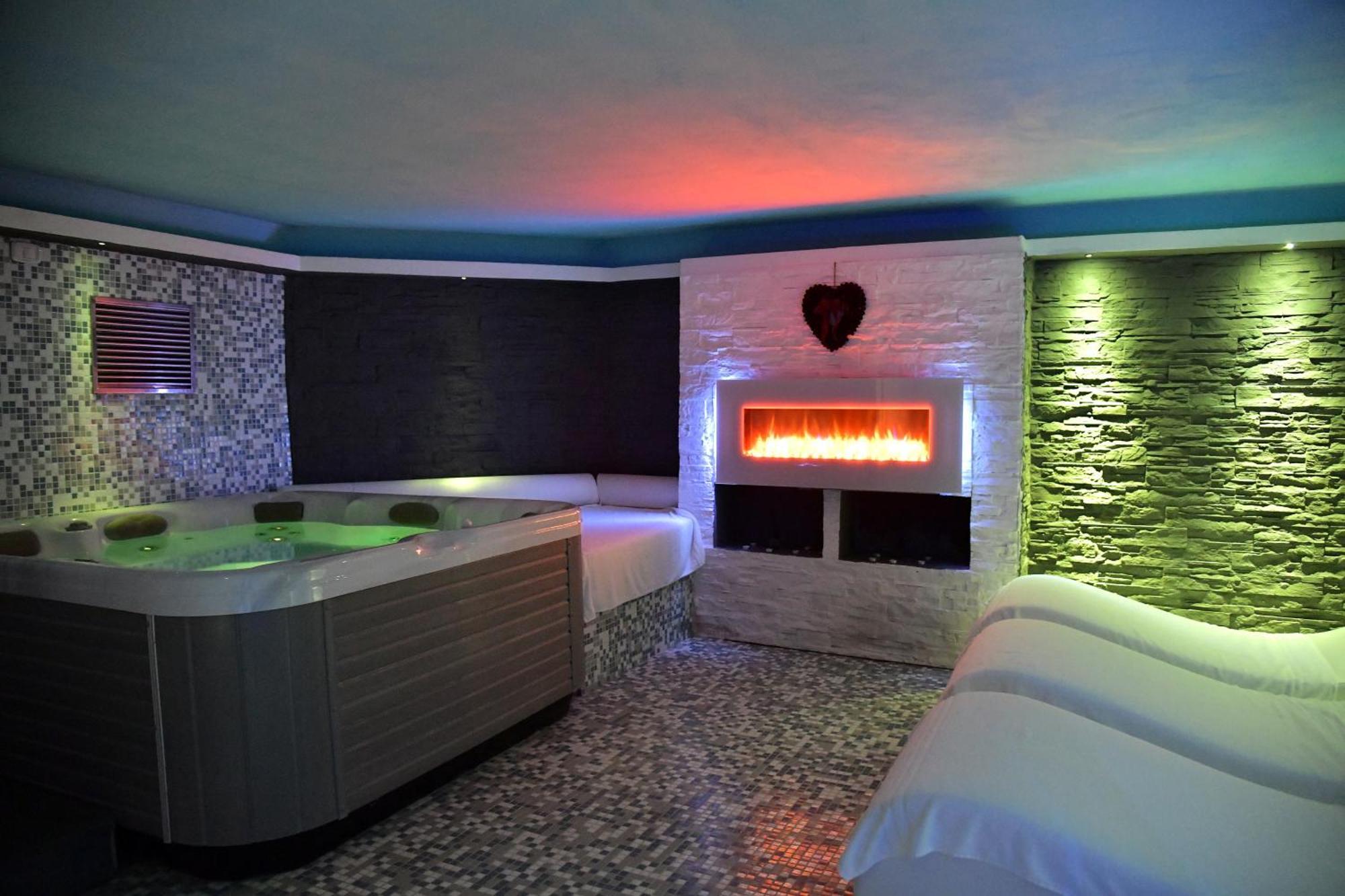 Garni Astoria Hotel & Spa روكاراسو المظهر الخارجي الصورة