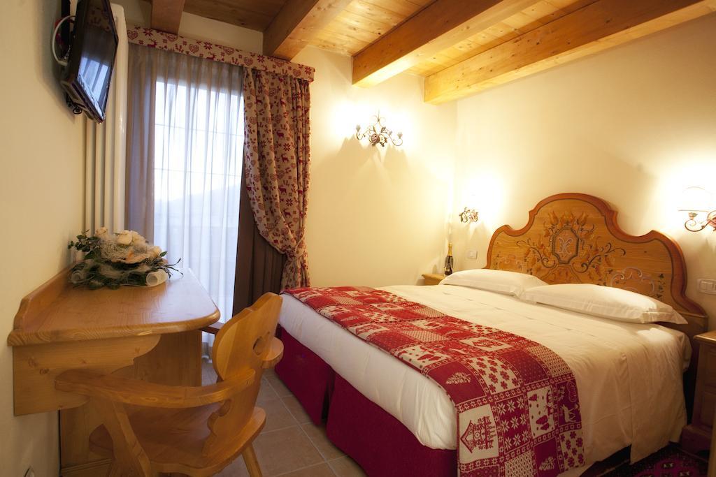Garni Astoria Hotel & Spa روكاراسو المظهر الخارجي الصورة